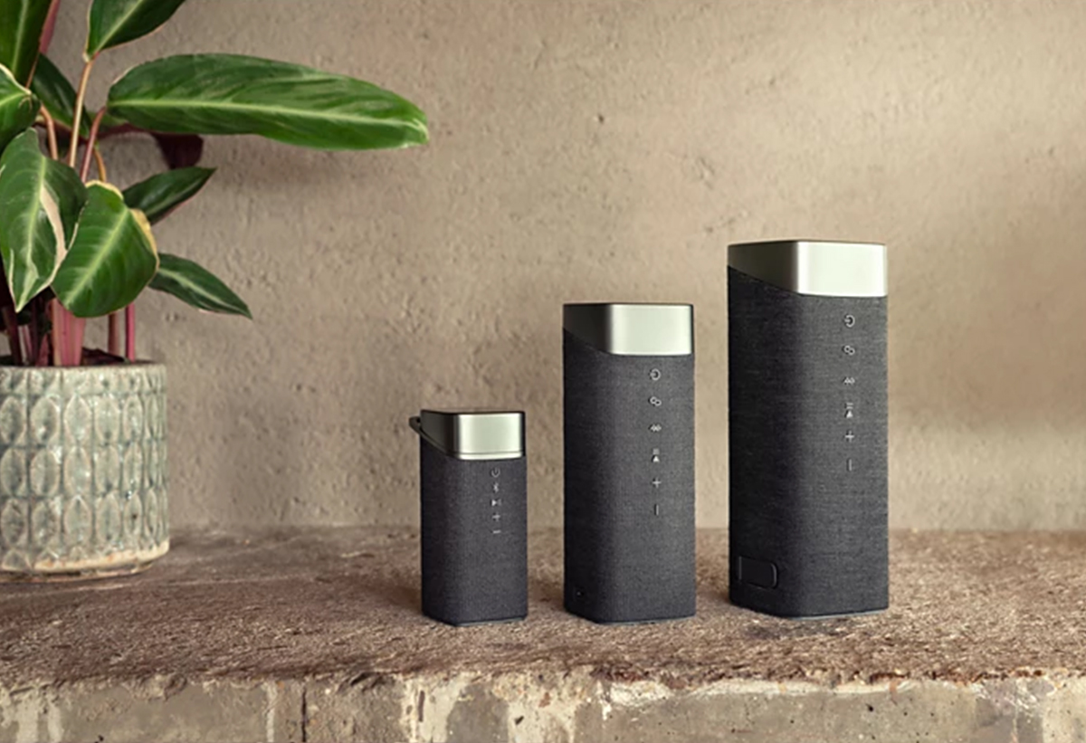 Η τηλεόραση τοποθετημένη σε έναν χώρο.